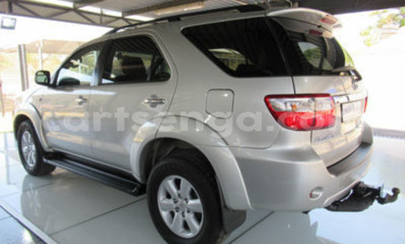 Acheter Occasion Voiture Toyota Fortuner Gris à Ezulwini, Hhohho Acheter Occasion Voiture Toyota Fortuner Gris à Ezulwini, Hhohho