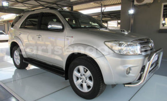 Acheter Occasion Voiture Toyota Fortuner Gris à Ezulwini, Hhohho Acheter Occasion Voiture Toyota Fortuner Gris à Ezulwini, Hhohho