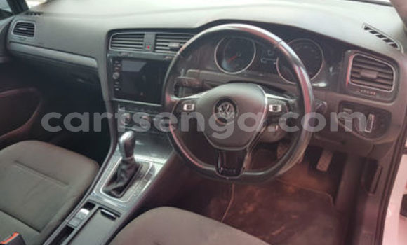 Nunua Ilio tumika Volkswagen Golf White Gari ndani ya Manzini nchini Manzini Nunua Ilio tumika Volkswagen Golf White Gari ndani ya Manzini nchini Manzini
