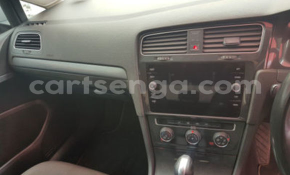 Nunua Ilio tumika Volkswagen Golf White Gari ndani ya Manzini nchini Manzini Nunua Ilio tumika Volkswagen Golf White Gari ndani ya Manzini nchini Manzini