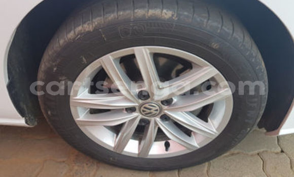 Nunua Ilio tumika Volkswagen Golf White Gari ndani ya Manzini nchini Manzini Nunua Ilio tumika Volkswagen Golf White Gari ndani ya Manzini nchini Manzini