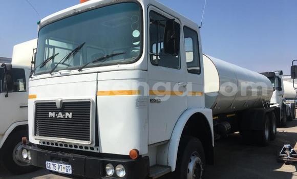 Buy Used Man Silent White Truck in Ezulwini in Hhohho Buy Used Man Silent White Truck in Ezulwini in Hhohho