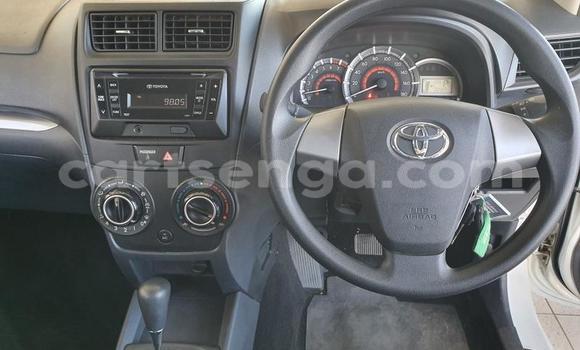 Nunua Ilio tumika Toyota Avanza White Gari ndani ya Manzini nchini Manzini Nunua Ilio tumika Toyota Avanza White Gari ndani ya Manzini nchini Manzini