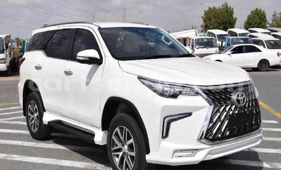 Buy Used Toyota Fortuner White Car in Manzini in Manzini Buy Used Toyota Fortuner White Car in Manzini in Manzini