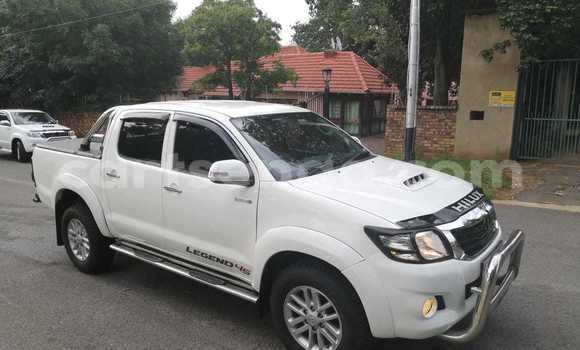 Nunua Ilio tumika Toyota Hilux White Gari ndani ya Ezulwini nchini Hhohho Nunua Ilio tumika Toyota Hilux White Gari ndani ya Ezulwini nchini Hhohho