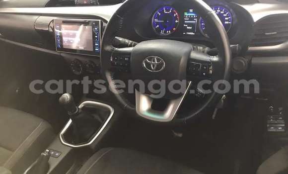 Buy Used Toyota Hilux White Car in Import - Dubai in Hhohho Buy Used Toyota Hilux White Car in Import - Dubai in Hhohho