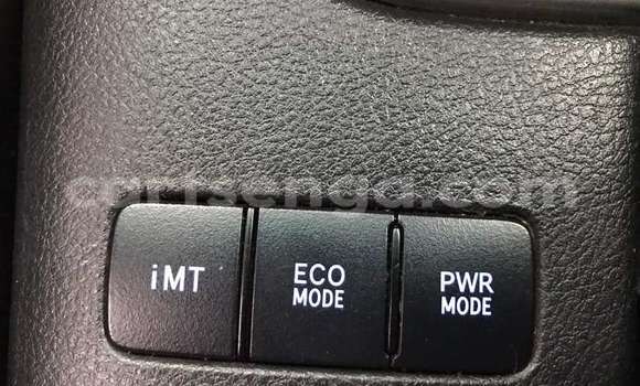 Buy Used Toyota Hilux White Car in Import - Dubai in Hhohho Buy Used Toyota Hilux White Car in Import - Dubai in Hhohho