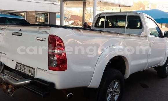 Buy Used Toyota Hilux White Car in Manzini in Manzini Buy Used Toyota Hilux White Car in Manzini in Manzini