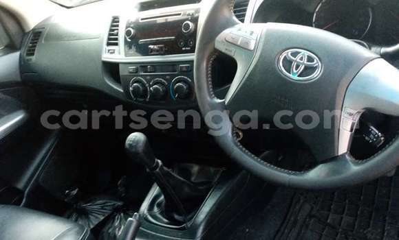 Buy Used Toyota Hilux White Car in Manzini in Manzini Buy Used Toyota Hilux White Car in Manzini in Manzini