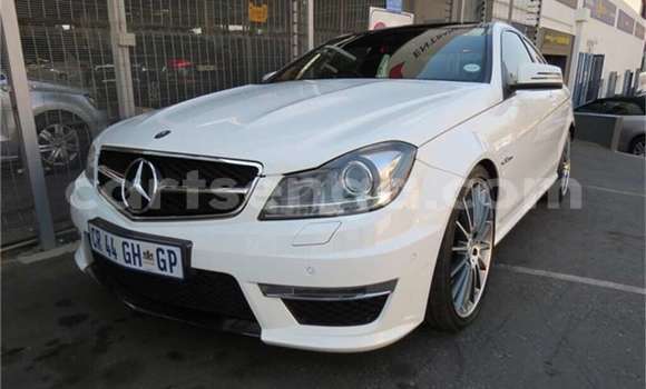 Nunua Ilio tumika Mercedes‒Benz CL–Class White Gari ndani ya Ezulwini nchini Hhohho Nunua Ilio tumika Mercedes‒Benz CL–Class White Gari ndani ya Ezulwini nchini Hhohho