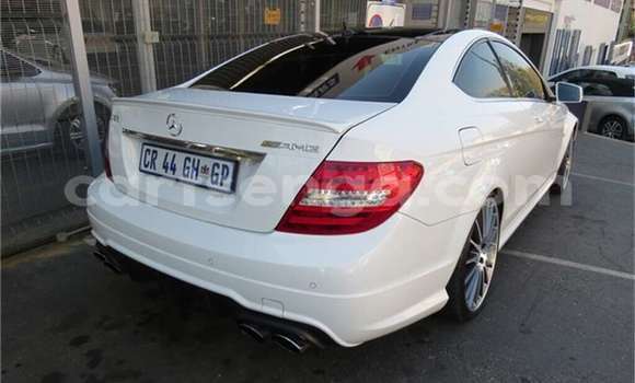 Nunua Ilio tumika Mercedes‒Benz CL–Class White Gari ndani ya Ezulwini nchini Hhohho Nunua Ilio tumika Mercedes‒Benz CL–Class White Gari ndani ya Ezulwini nchini Hhohho