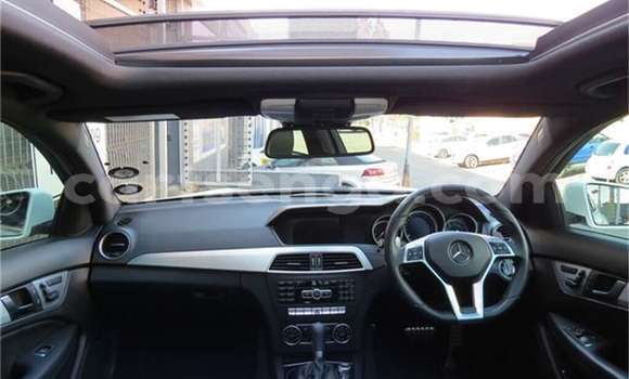 Nunua Ilio tumika Mercedes‒Benz CL–Class White Gari ndani ya Ezulwini nchini Hhohho Nunua Ilio tumika Mercedes‒Benz CL–Class White Gari ndani ya Ezulwini nchini Hhohho