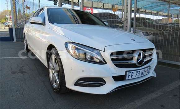 Nunua Ilio tumika Mercedes‒Benz C–Class White Gari ndani ya Import - Dubai nchini Hhohho Nunua Ilio tumika Mercedes‒Benz C–Class White Gari ndani ya Import - Dubai nchini Hhohho