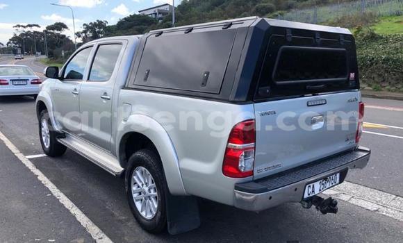 Buy Used Toyota Hilux Silver Car in Ezulwini in Hhohho Buy Used Toyota Hilux Silver Car in Ezulwini in Hhohho