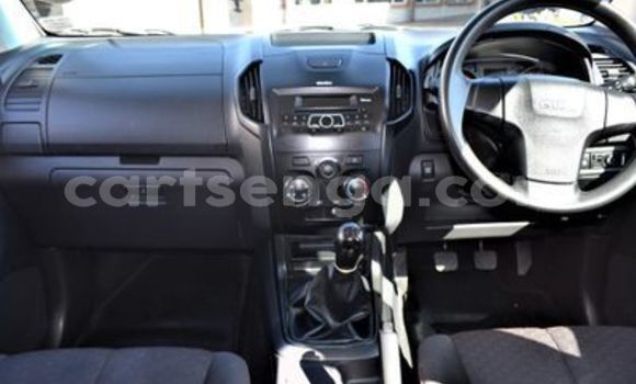 Buy Used Isuzu KB Red Car in Ezulwini in Hhohho Buy Used Isuzu KB Red Car in Ezulwini in Hhohho