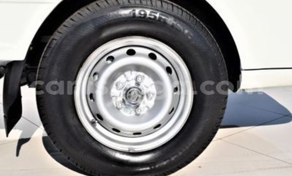 Nunua Ilio tumika Hyundai H200 White Gari ndani ya Ezulwini nchini Hhohho Nunua Ilio tumika Hyundai H200 White Gari ndani ya Ezulwini nchini Hhohho