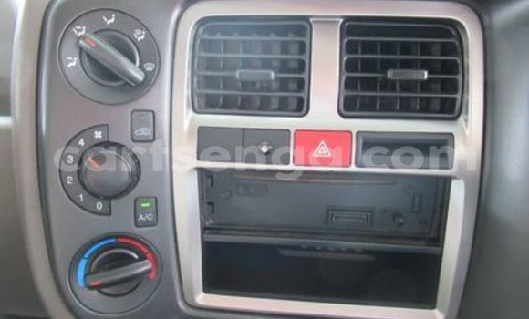 Nunua Ilio tumika Hyundai H200 White Gari ndani ya Ezulwini nchini Hhohho Nunua Ilio tumika Hyundai H200 White Gari ndani ya Ezulwini nchini Hhohho