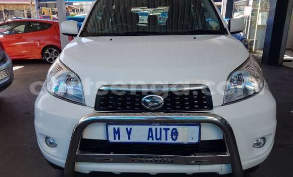 Buy Used Daihatsu Terios White Car in Mbabane in Manzini