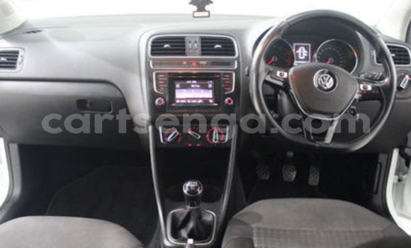 Nunua Ilio tumika Volkswagen Polo White Gari ndani ya Hlatikulu nchini Wilaya ya Shiselweni Nunua Ilio tumika Volkswagen Polo White Gari ndani ya Hlatikulu nchini Wilaya ya Shiselweni