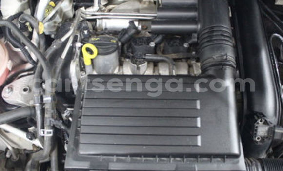 Nunua Ilio tumika Volkswagen Polo White Gari ndani ya Hlatikulu nchini Wilaya ya Shiselweni Nunua Ilio tumika Volkswagen Polo White Gari ndani ya Hlatikulu nchini Wilaya ya Shiselweni