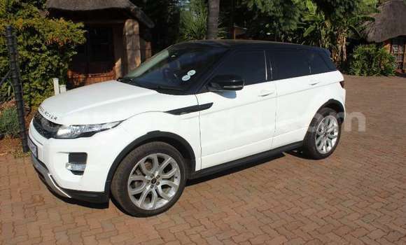 Buy Used Land Rover Range Rover Vogue White Car in Mbabane in Manzini