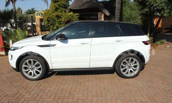Acheter Occasion Voiture Land Rover Range Rover Vogue Blanc à Mbabane, Manzini Acheter Occasion Voiture Land Rover Range Rover Vogue Blanc à Mbabane, Manzini