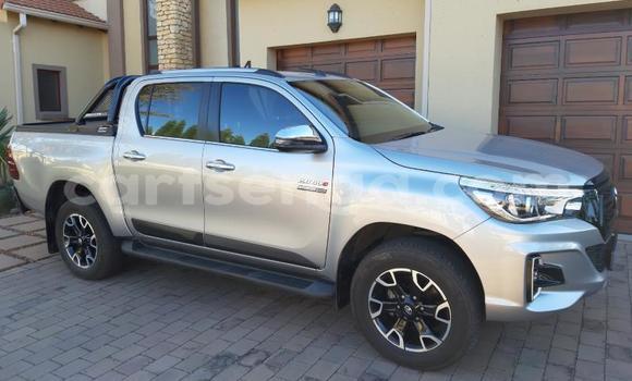 Nunua Ilio tumika Toyota Hilux Silver Gari ndani ya Manzini nchini Manzini Nunua Ilio tumika Toyota Hilux Silver Gari ndani ya Manzini nchini Manzini