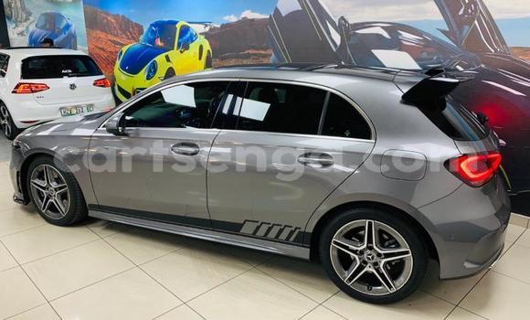 Nunua Ilio tumika Mercedes‒Benz 250 Silver Gari ndani ya Import - Dubai nchini Hhohho Nunua Ilio tumika Mercedes‒Benz 250 Silver Gari ndani ya Import - Dubai nchini Hhohho