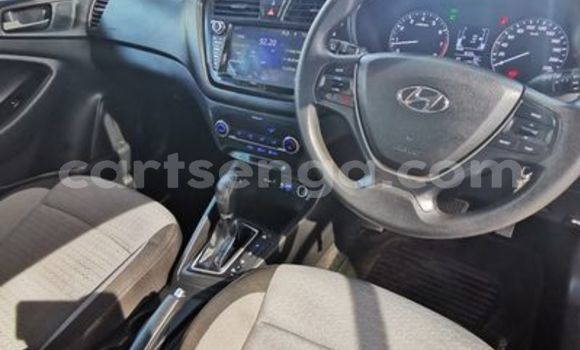 Acheter Occasion Voiture Hyundai i20 Rouge à Manzini, Manzini Acheter Occasion Voiture Hyundai i20 Rouge à Manzini, Manzini