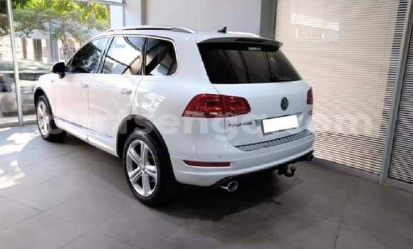 Nunua Ilio tumika Volkswagen Tiguan White Gari ndani ya Manzini nchini Manzini Nunua Ilio tumika Volkswagen Tiguan White Gari ndani ya Manzini nchini Manzini