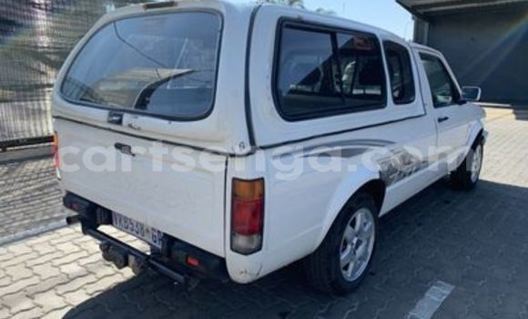 Nunua Ilio tumika Volkswagen Caddy White Gari ndani ya Manzini nchini Manzini Nunua Ilio tumika Volkswagen Caddy White Gari ndani ya Manzini nchini Manzini
