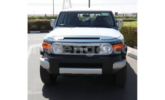 Acheter Import Voiture Toyota FJ Cruiser Bleu à Import - Dubai, Hhohho Acheter Import Voiture Toyota FJ Cruiser Bleu à Import - Dubai, Hhohho