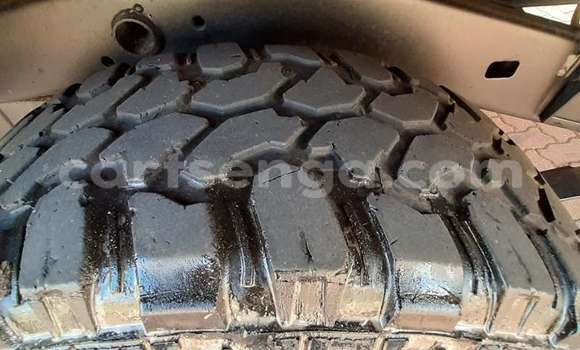 Acheter Occasion Voiture Toyota Land Cruiser Beige à Ezulwini, Hhohho Acheter Occasion Voiture Toyota Land Cruiser Beige à Ezulwini, Hhohho