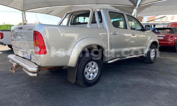 Buy Used Toyota Hilux Red Car in Import - Dubai in Hhohho