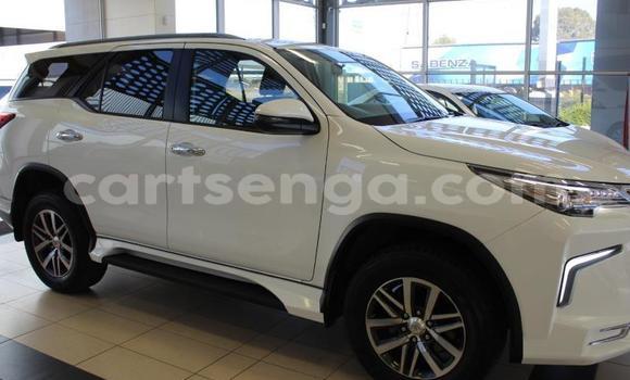 Buy Used Toyota Fortuner White Car in Manzini in Manzini Buy Used Toyota Fortuner White Car in Manzini in Manzini