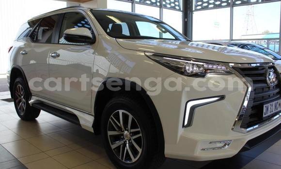 Buy Used Toyota Fortuner White Car in Manzini in Manzini Buy Used Toyota Fortuner White Car in Manzini in Manzini
