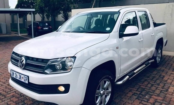 Nunua Ilio tumika Volkswagen Amarok White Gari ndani ya Mbabane nchini Manzini Nunua Ilio tumika Volkswagen Amarok White Gari ndani ya Mbabane nchini Manzini
