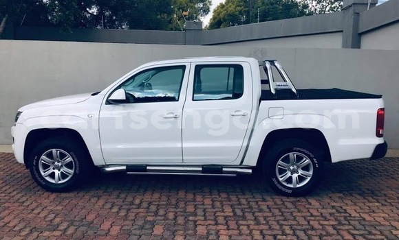 Buy Used Volkswagen Amarok White Car in Mbabane in Manzini Buy Used Volkswagen Amarok White Car in Mbabane in Manzini