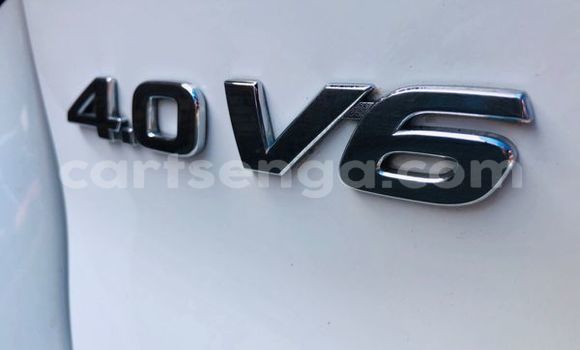 Buy Used Toyota Fortuner White Car in Bhunya in Manzini Buy Used Toyota Fortuner White Car in Bhunya in Manzini