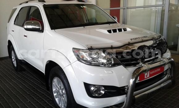 Buy Used Toyota Fortuner White Car in Bhunya in Manzini Buy Used Toyota Fortuner White Car in Bhunya in Manzini
