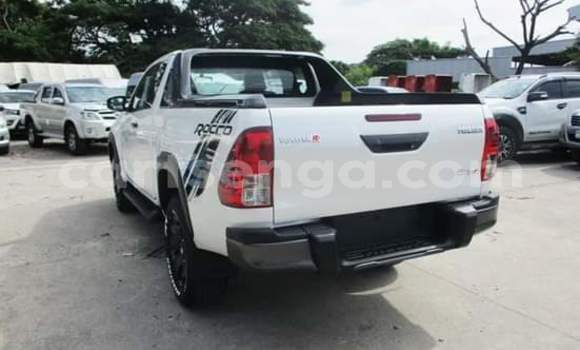 Buy Used Toyota Hilux Surf White Car in Manzini in Manzini Buy Used Toyota Hilux Surf White Car in Manzini in Manzini
