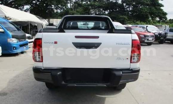 Buy Used Toyota Hilux Surf White Car in Manzini in Manzini Buy Used Toyota Hilux Surf White Car in Manzini in Manzini