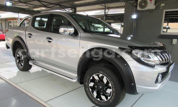 Buy Used Mitsubishi Triton Silver Car in Bhunya in Manzini Buy Used Mitsubishi Triton Silver Car in Bhunya in Manzini
