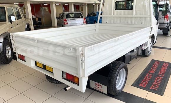 Nunua Ilio tumika Toyota Dyna White Gari ndani ya Big Bend nchini Lubombo Nunua Ilio tumika Toyota Dyna White Gari ndani ya Big Bend nchini Lubombo