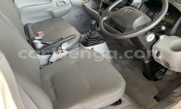 Nunua Ilio tumika Toyota Dyna White Gari ndani ya Big Bend nchini Lubombo Nunua Ilio tumika Toyota Dyna White Gari ndani ya Big Bend nchini Lubombo