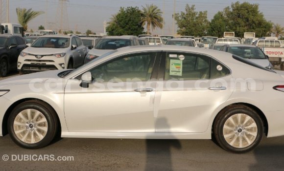 Acheter Import Voiture Toyota Camry Blanc à Import - Dubai, Hhohho Acheter Import Voiture Toyota Camry Blanc à Import - Dubai, Hhohho