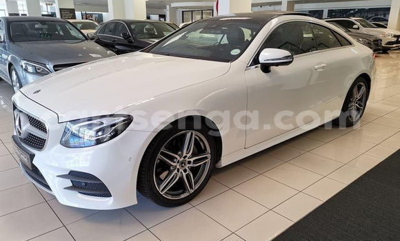 Nunua Ilio tumika Mercedes‒Benz CLA-klasse AMG White Gari ndani ya Big Bend nchini Lubombo