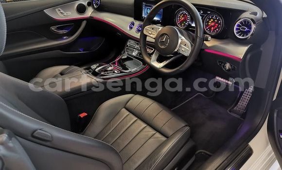 Nunua Ilio tumika Mercedes‒Benz CLA-klasse AMG White Gari ndani ya Big Bend nchini Lubombo Nunua Ilio tumika Mercedes‒Benz CLA-klasse AMG White Gari ndani ya Big Bend nchini Lubombo