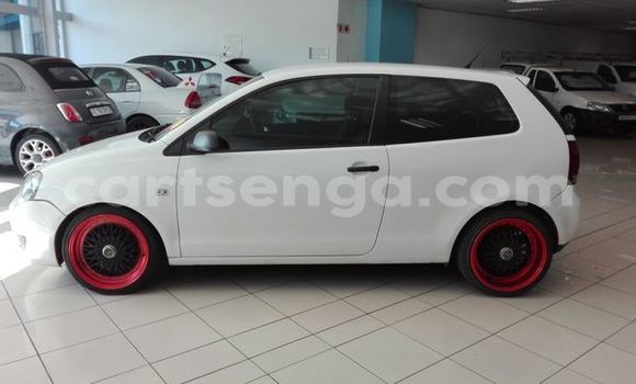 Buy Used Volkswagen Polo White Car in Hlatikulu in Shiselweni District