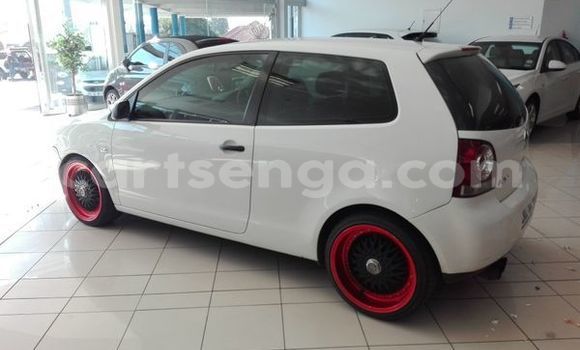 Nunua Ilio tumika Volkswagen Polo White Gari ndani ya Hlatikulu nchini Wilaya ya Shiselweni Nunua Ilio tumika Volkswagen Polo White Gari ndani ya Hlatikulu nchini Wilaya ya Shiselweni